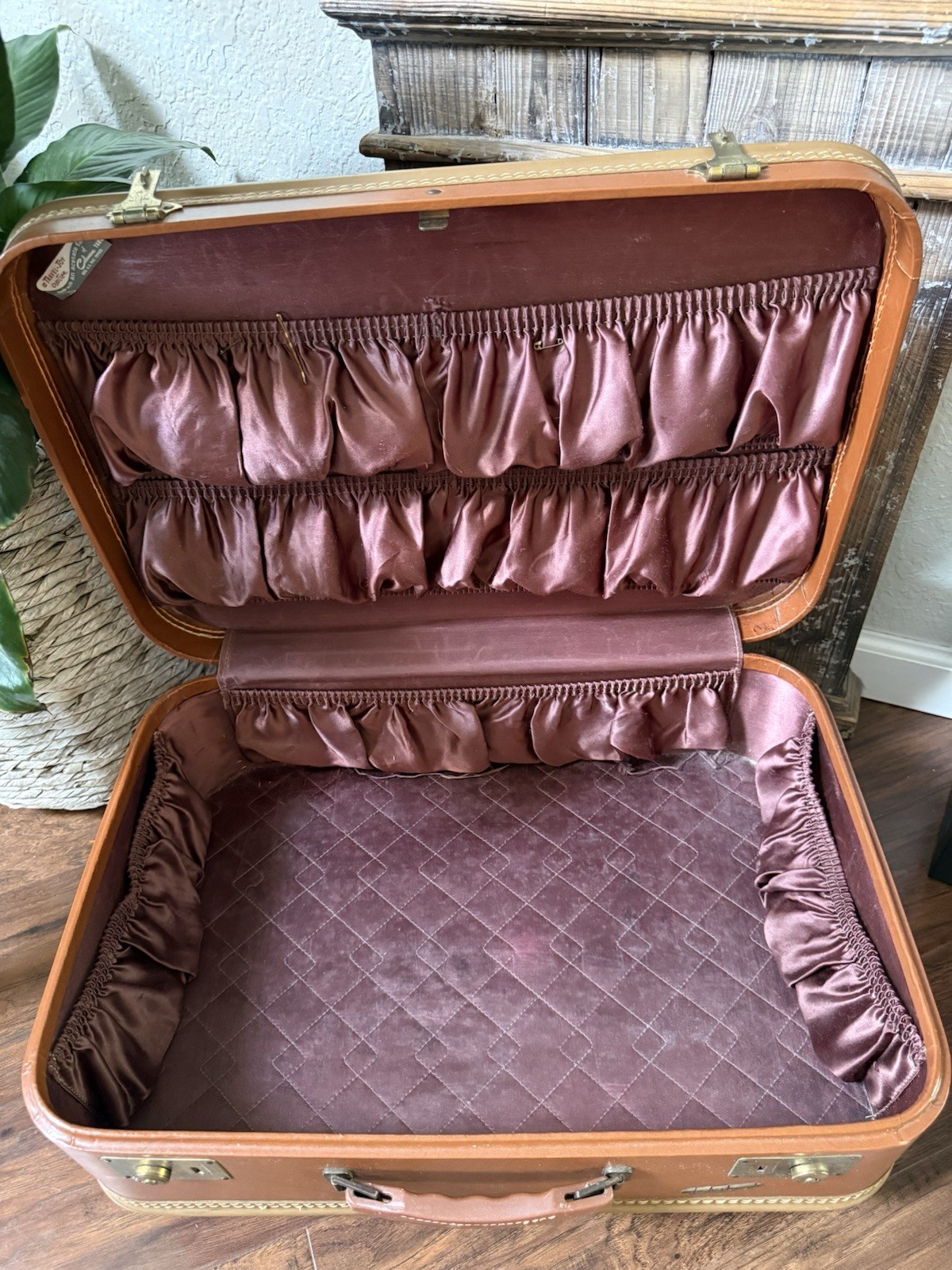 Vintage Brown “Travel Joy” Train/Overnight Suitcase 1950s-60s Made In USA