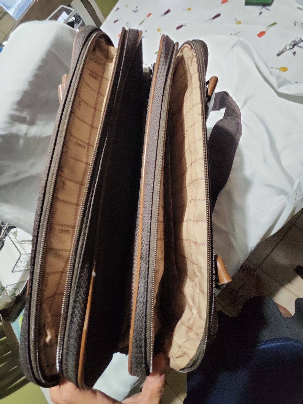 Vintage Chaps “Est. 1978” Brown Duffle / Travel Bag – Classic Weekender