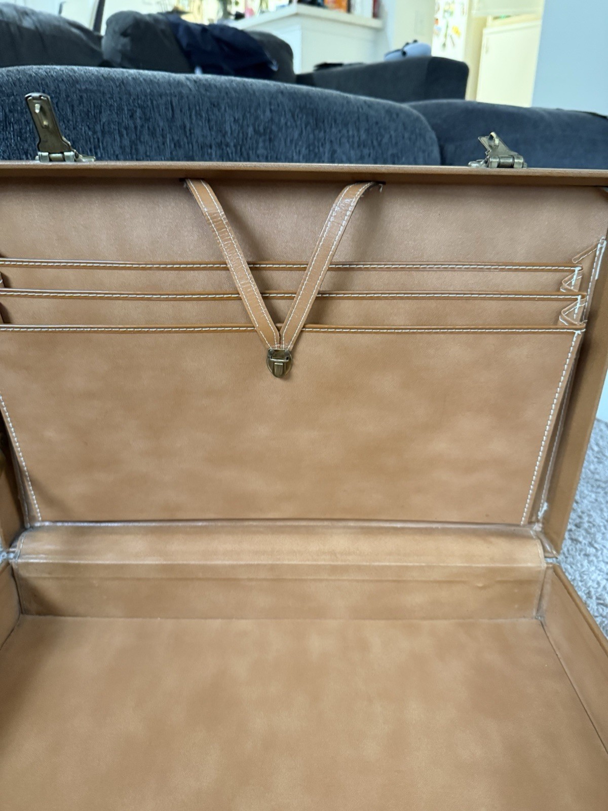Gary Savage 1970s True Vintage Brown Faux Leather Hard Suitcase Locking, 40L