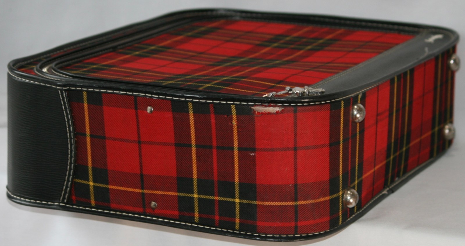 Grasshopper Suitcase Red Black Yellow Tartan Plaid Zip Luggage 21″ x 15.5″x 5.5″