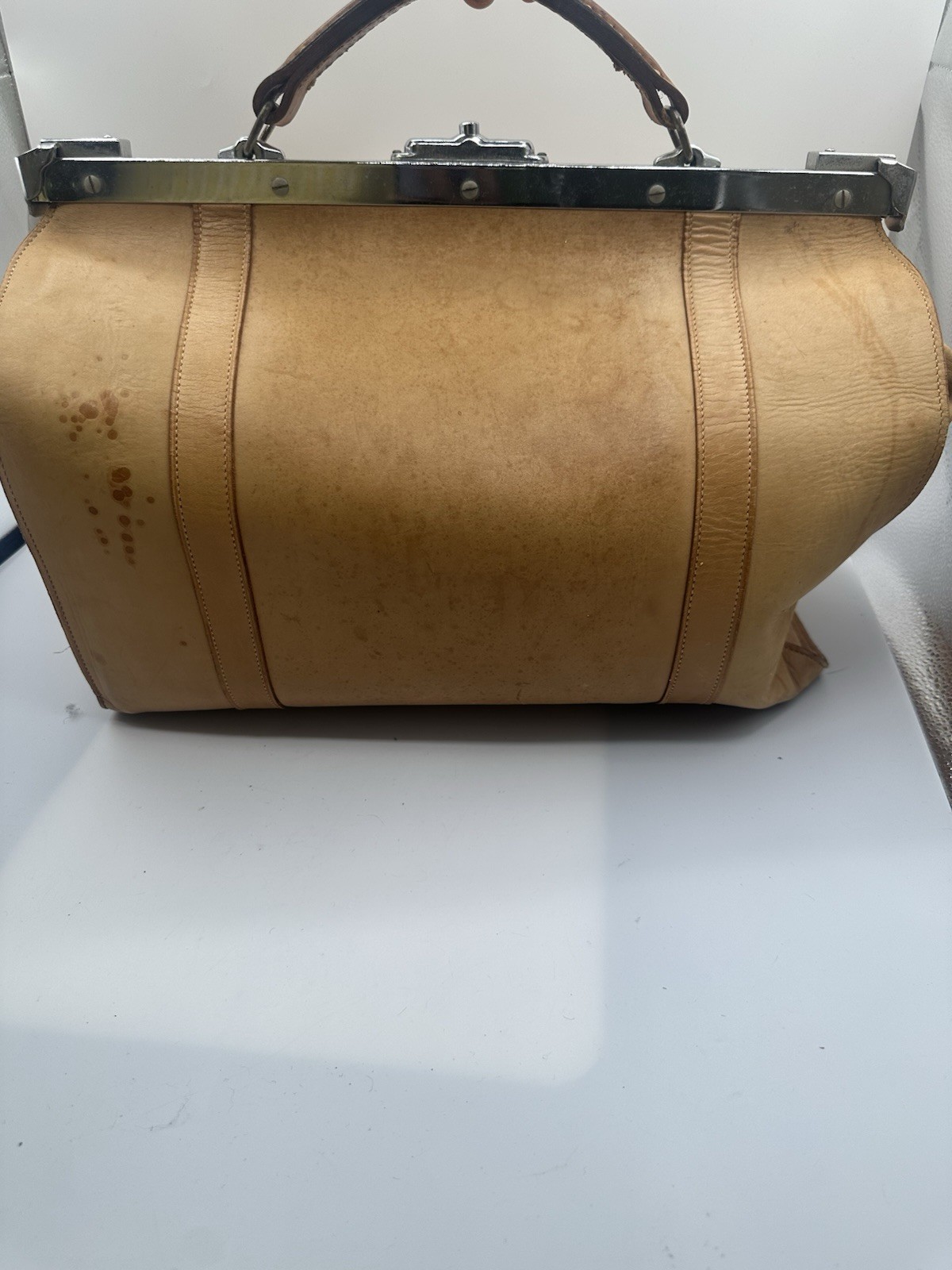 Vintage Tan Natural Leather Hand Luggage Satchel Bag