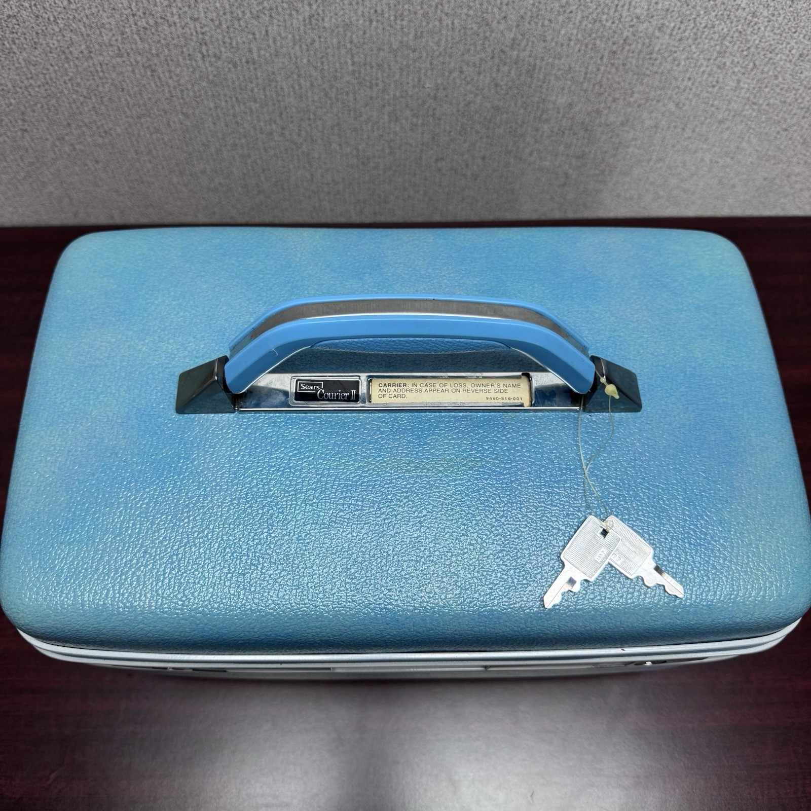 Vintage Sears Courier II Sky Blue Makeup Vanity Case with Keys, Tray, Manual