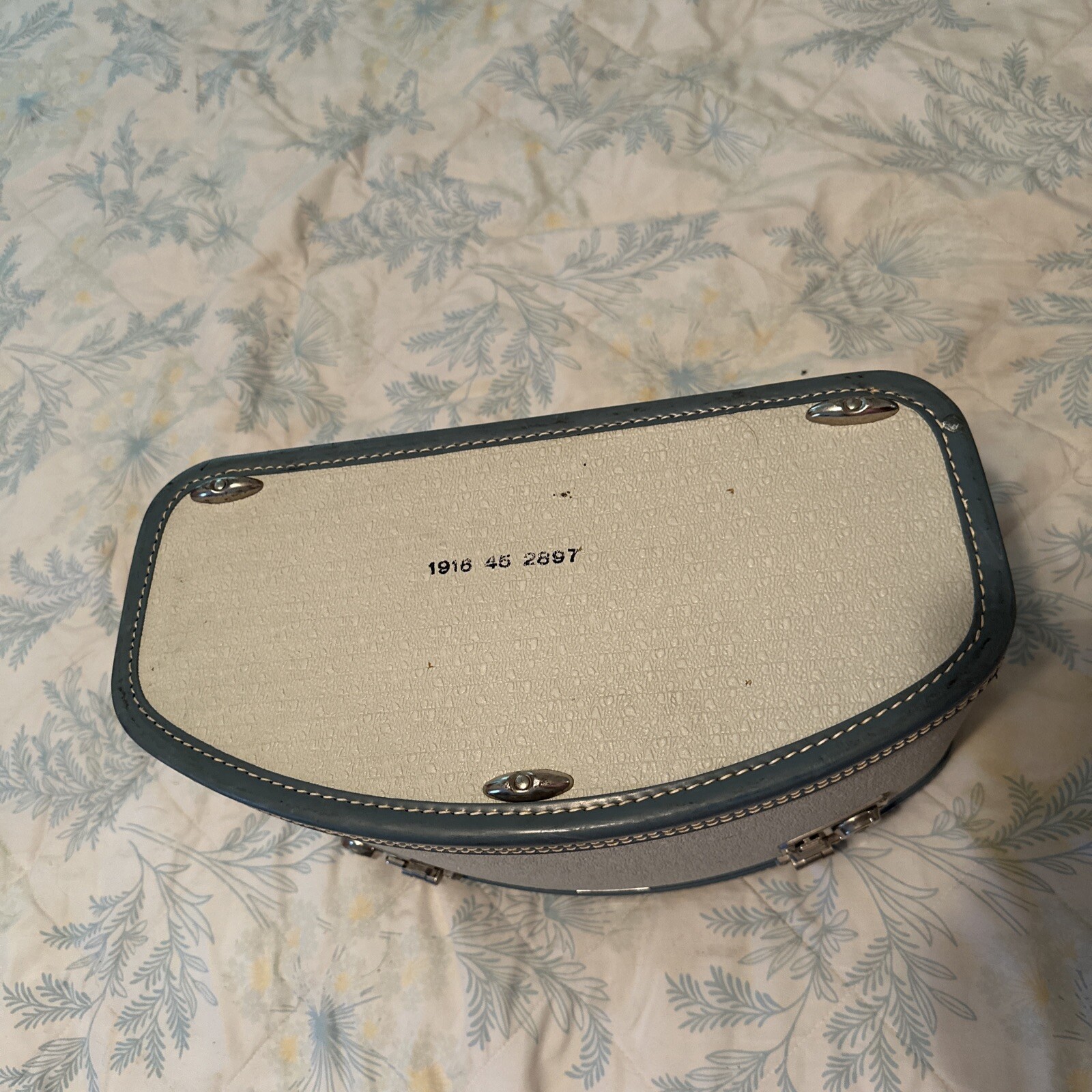Vintage Wheary Light Blue Chic Miss Texture Vinyl Prop travel case MCM