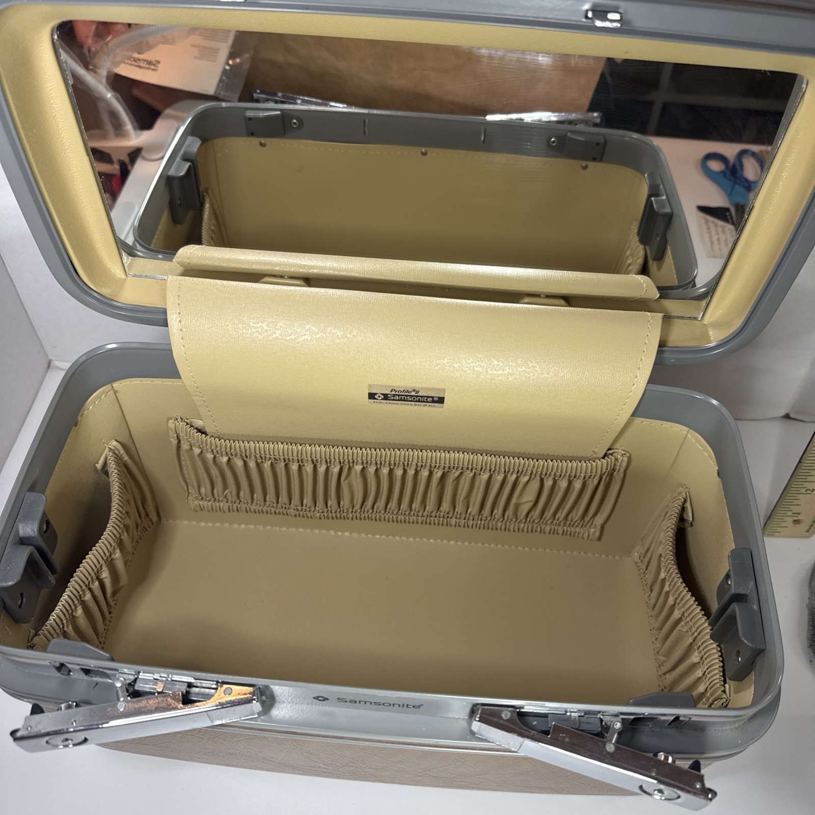 Vintage Samsonite Silhouette Train Cosmetic Mirrored Case & Key Brown Luggage