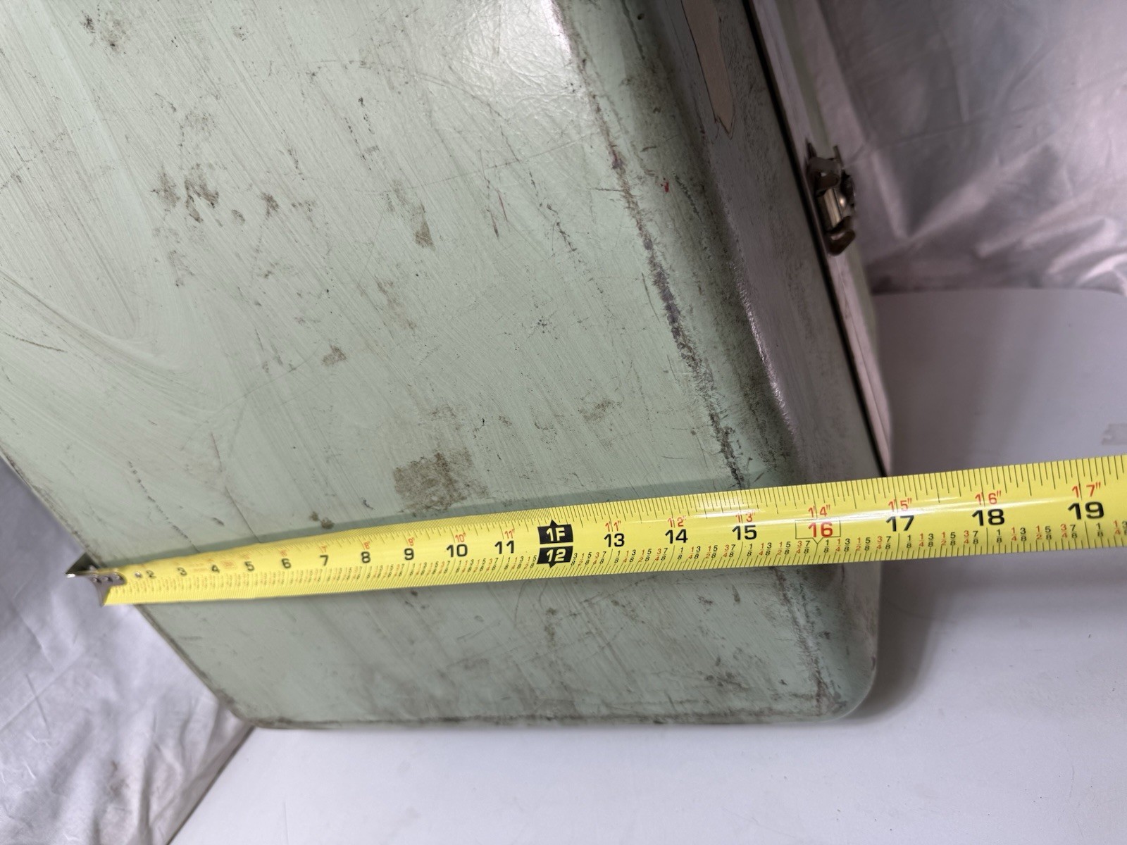 Vintage Skydyne 74284 Green Hard Flight Case Heavy Duty Military Transit 32×15