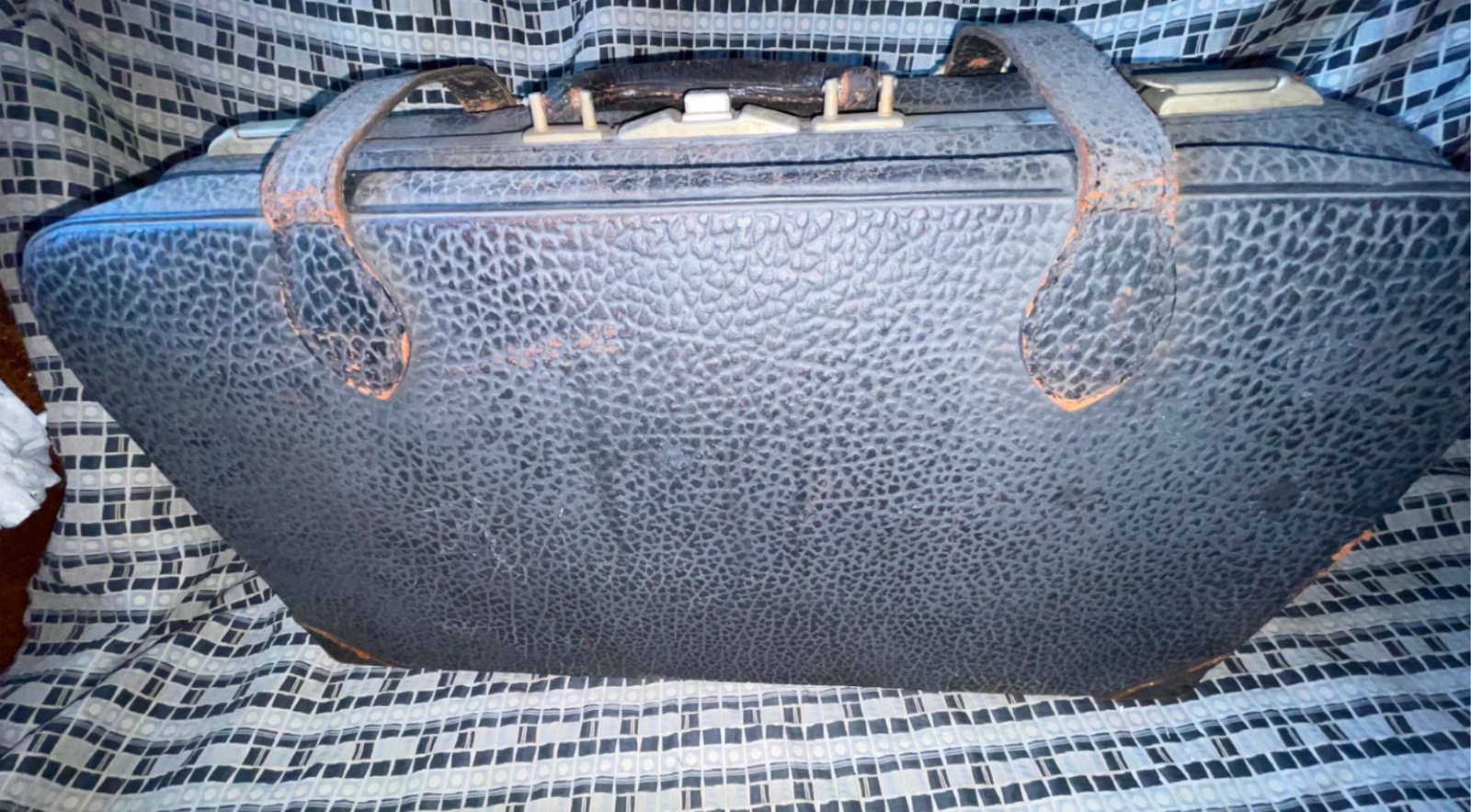 VTG 30S 40S COWHIDE LEATHER STRAP BUCKLE TRAIN TRAVEL LUGGAGE SUITCASE CASE