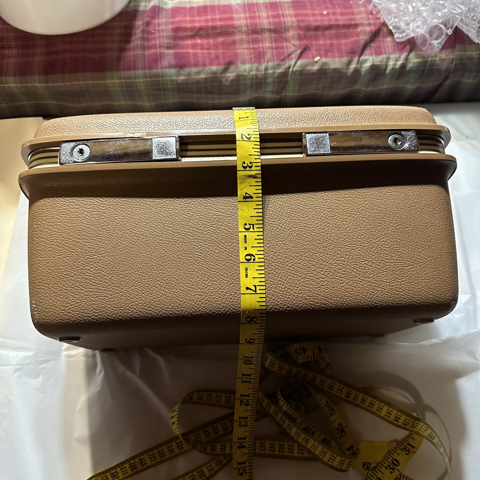 1970s Concord Samsonite hard brown cosmetic carry case,has tray, bag, mirror