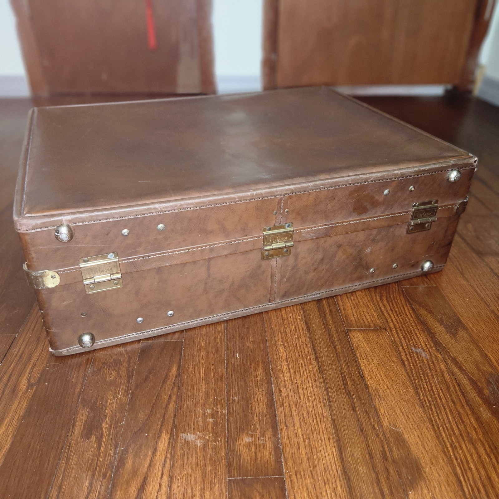Hartmann luxury handheld suitcase. comes with 2 Keys