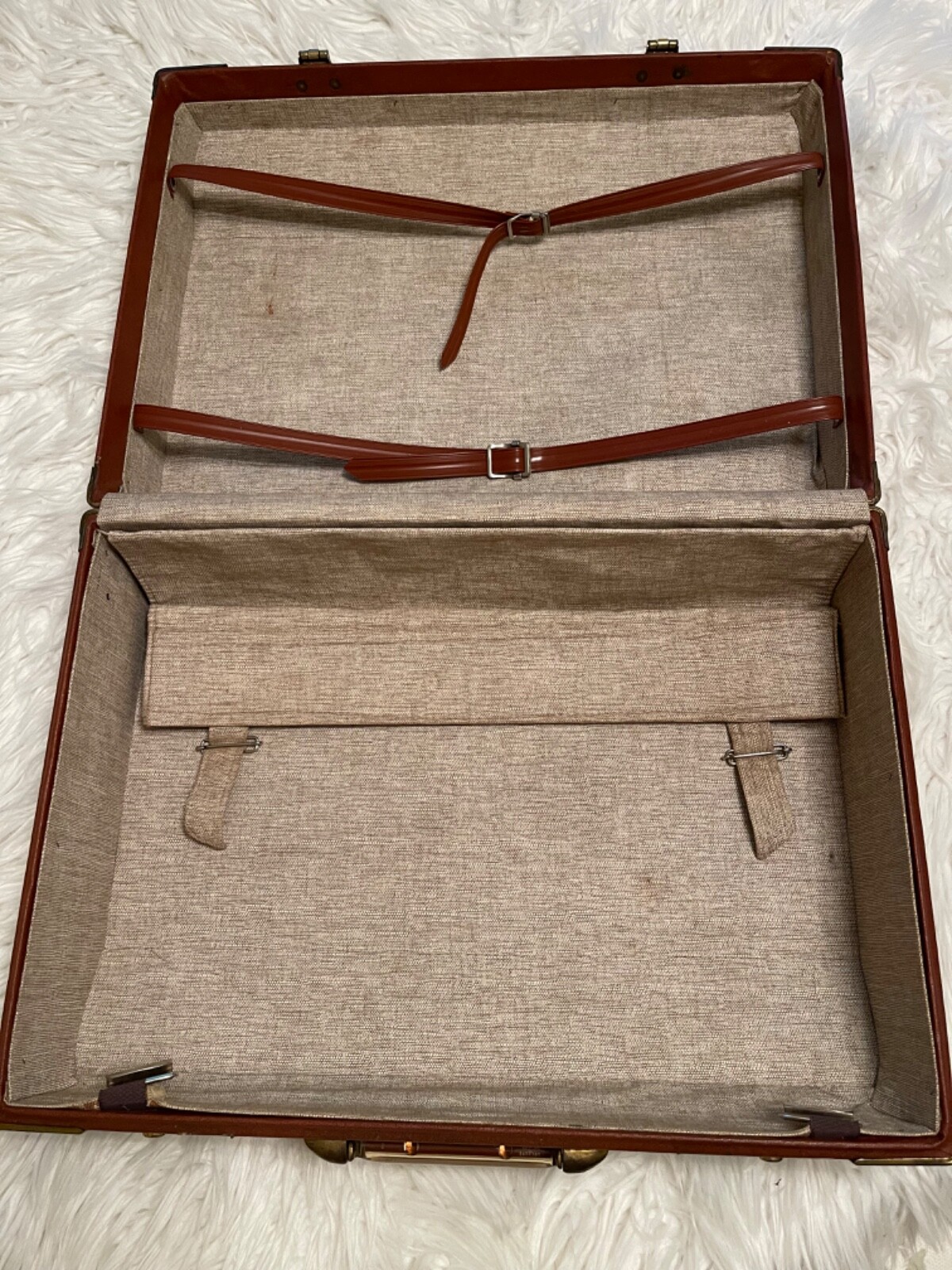 Flite-Weight vintage suitcase