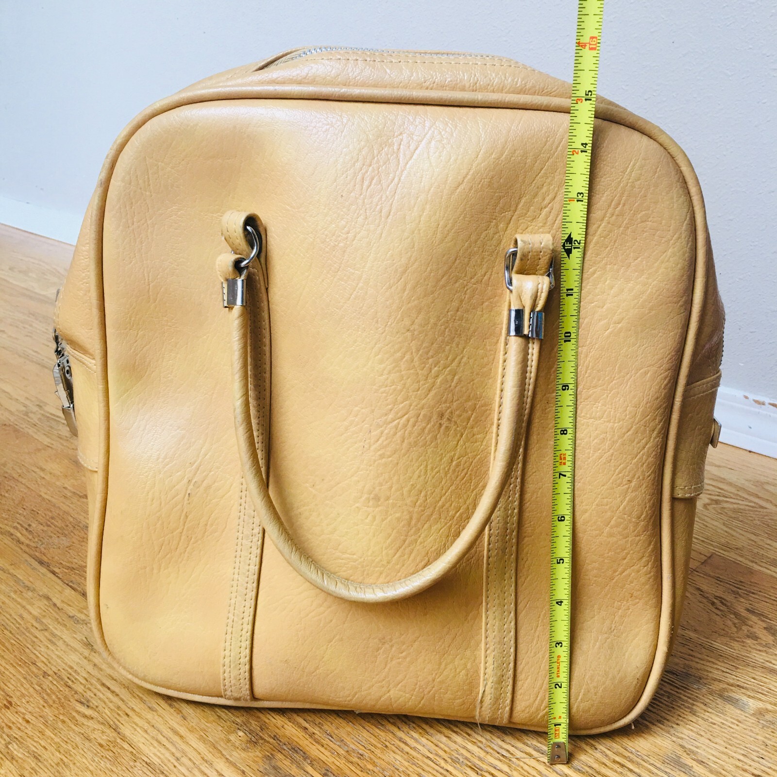 Baltimore Luggage Co Vintage Amelia Earhart Yellow Faux Leather Carry On Bag 15″