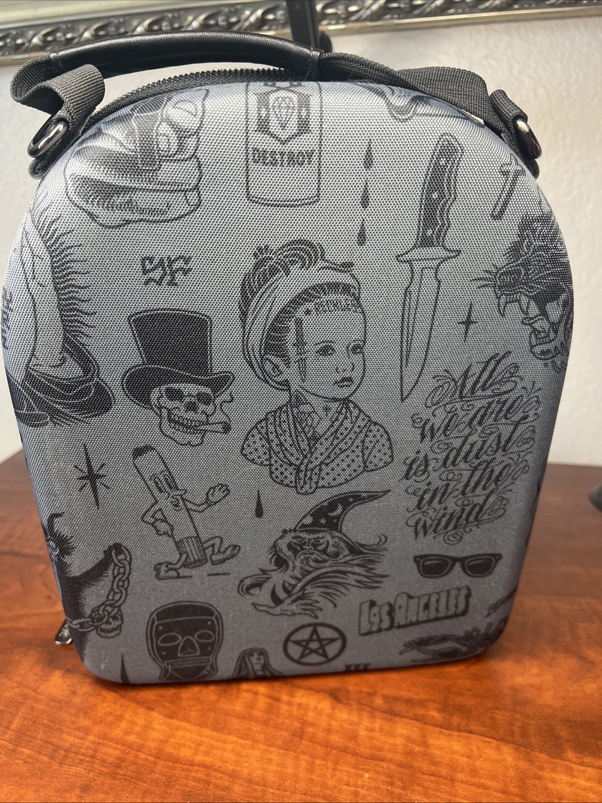 Rebel 8 Hat Carrier Travel Hat / Cap Case Luggage