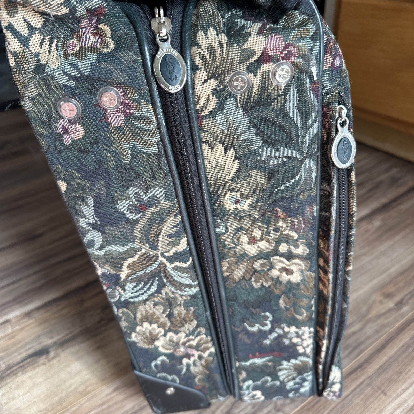 ATLANTIC LUGGAGE Tapestry Vintage Wheeled Garmet Bag Suitcase Upright Pullman