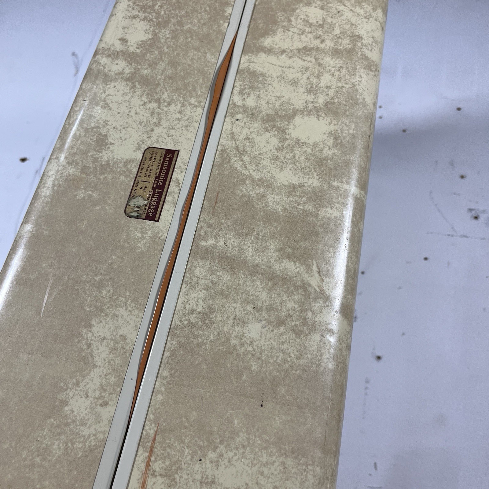 Vintage Samsonite Silhouette Marble Hardshell Suitcase Luggage Train Case Cream