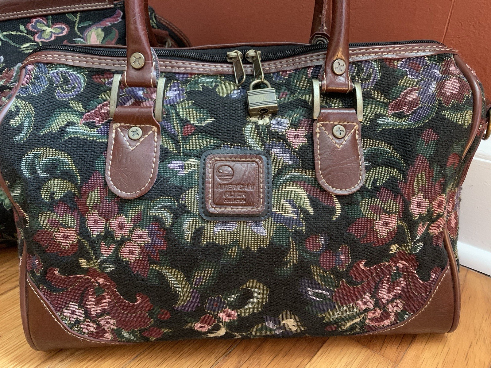 Vintage American Flyer Floral Luggage Bags Set of 2 Travel Luggage