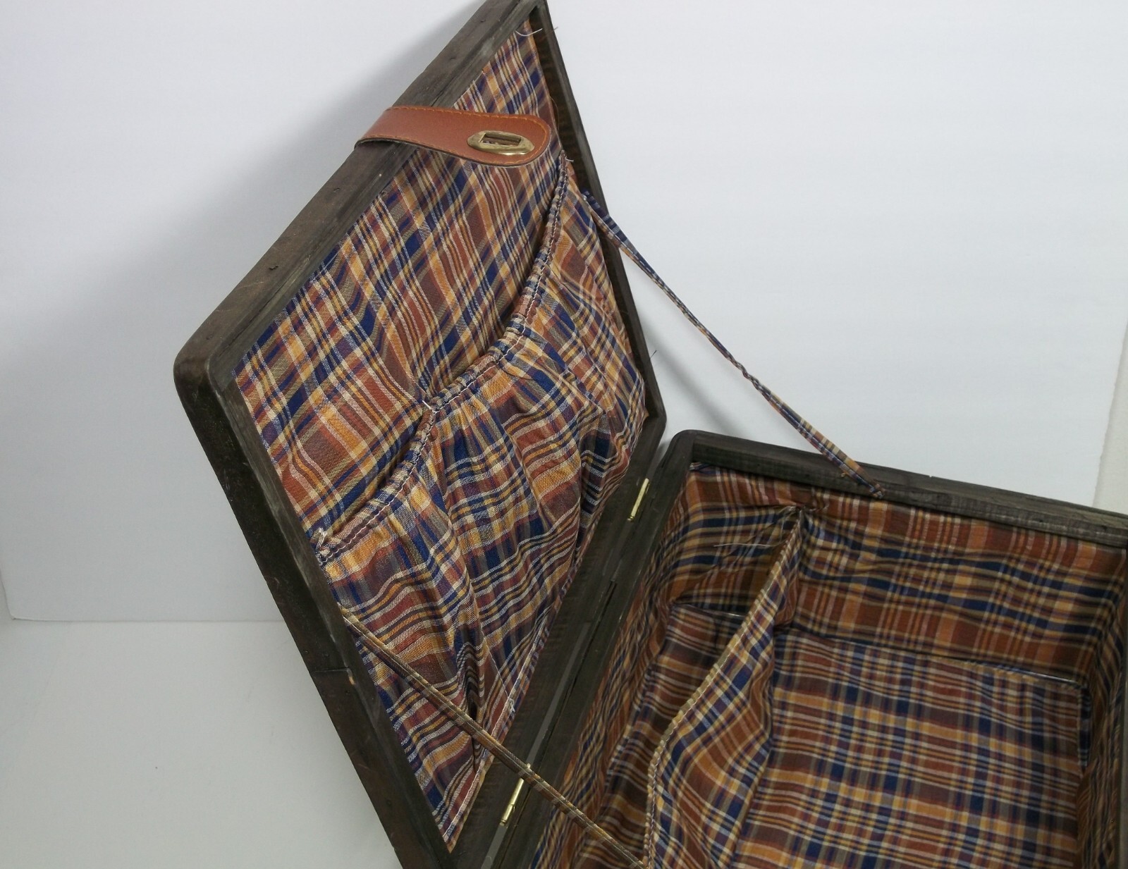 Wide Split Bamboo Suitcase Overnight Bag Carry On Leather Handle & Closure Strap