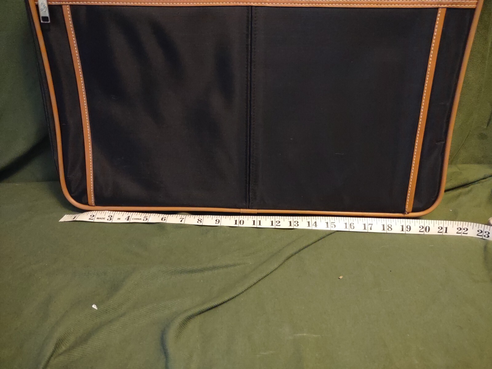 Vintage Oscar De La Renta Black Luggage Brown Leather 21×15 Taiwan Suitcase