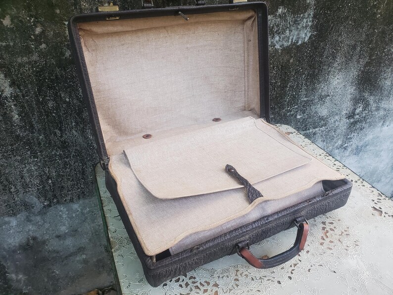 Vintage Pullman Style Brown Cowhide Grain Leather Suitcase Gladiator by Dresner