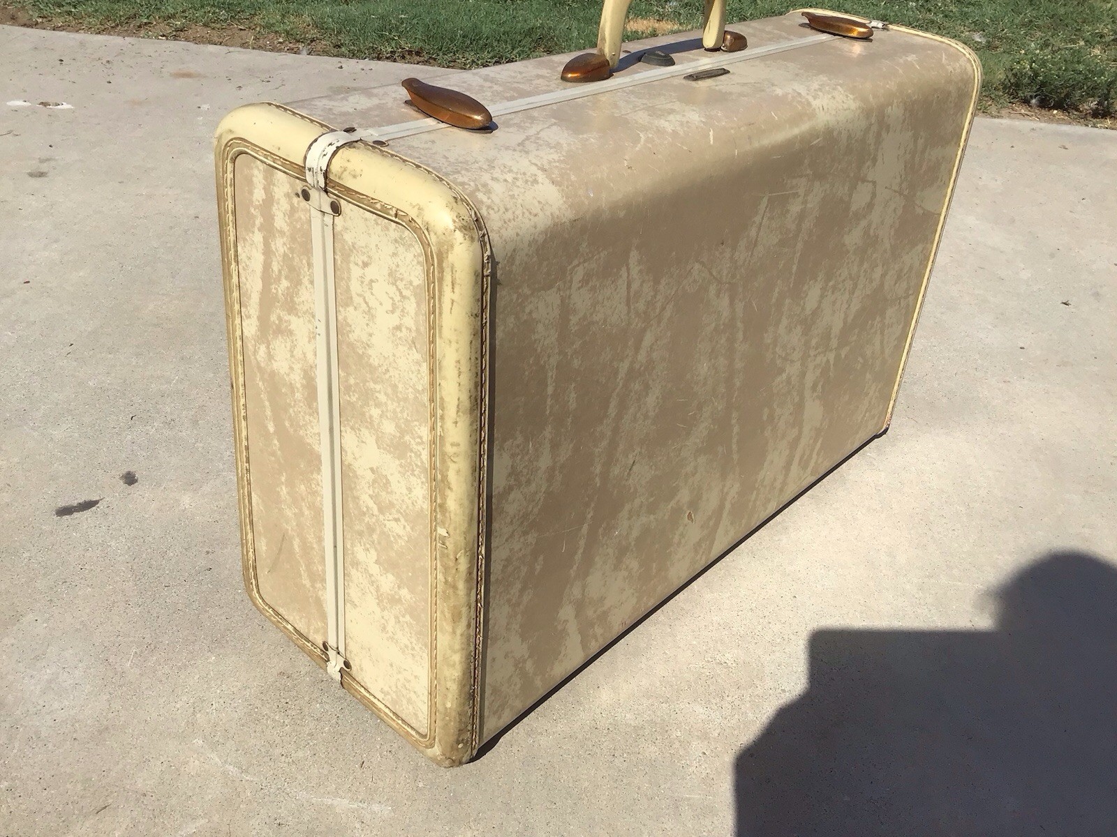 Vintage 1950’s Samsonite Shwayder Brothers Marble Cream Suitcase Luggage
