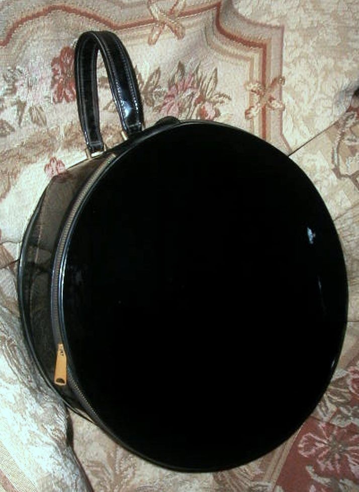 Vintage 1950’s LARK Hat Luggage Train Case Black Patent w Plaid Lining 16″