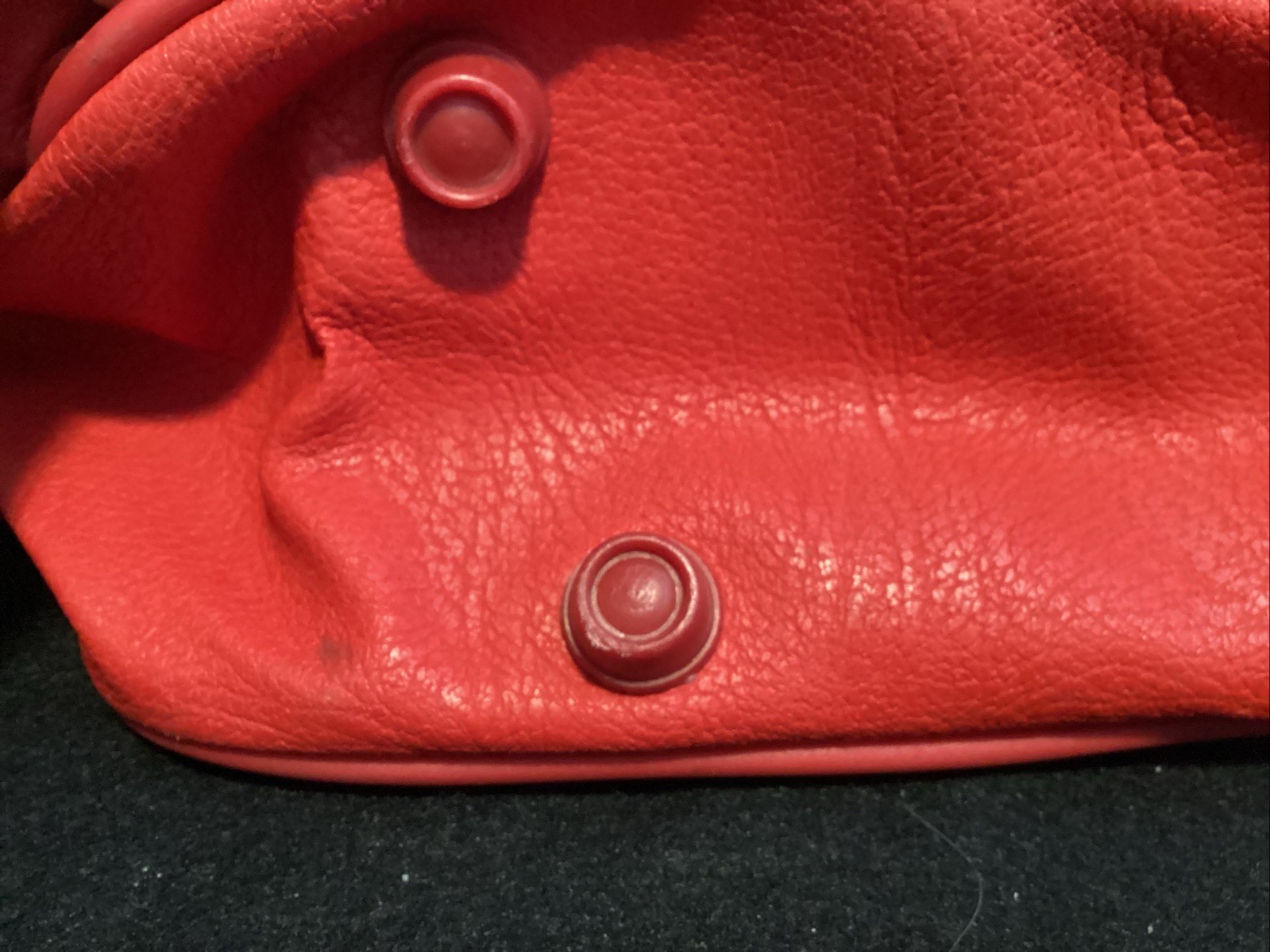 “Amelia Earhart” Travel Shoulder Bag, Red Carry-On Luggage Footed 17″ Vintage