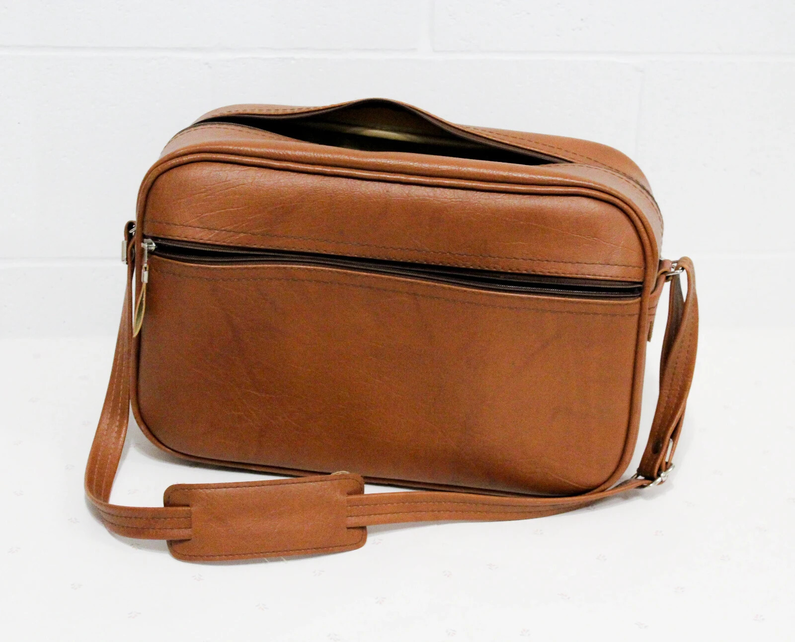 1970s Brown Leather Dionite Shoulder Bag, Unisex Retro Travel Bag