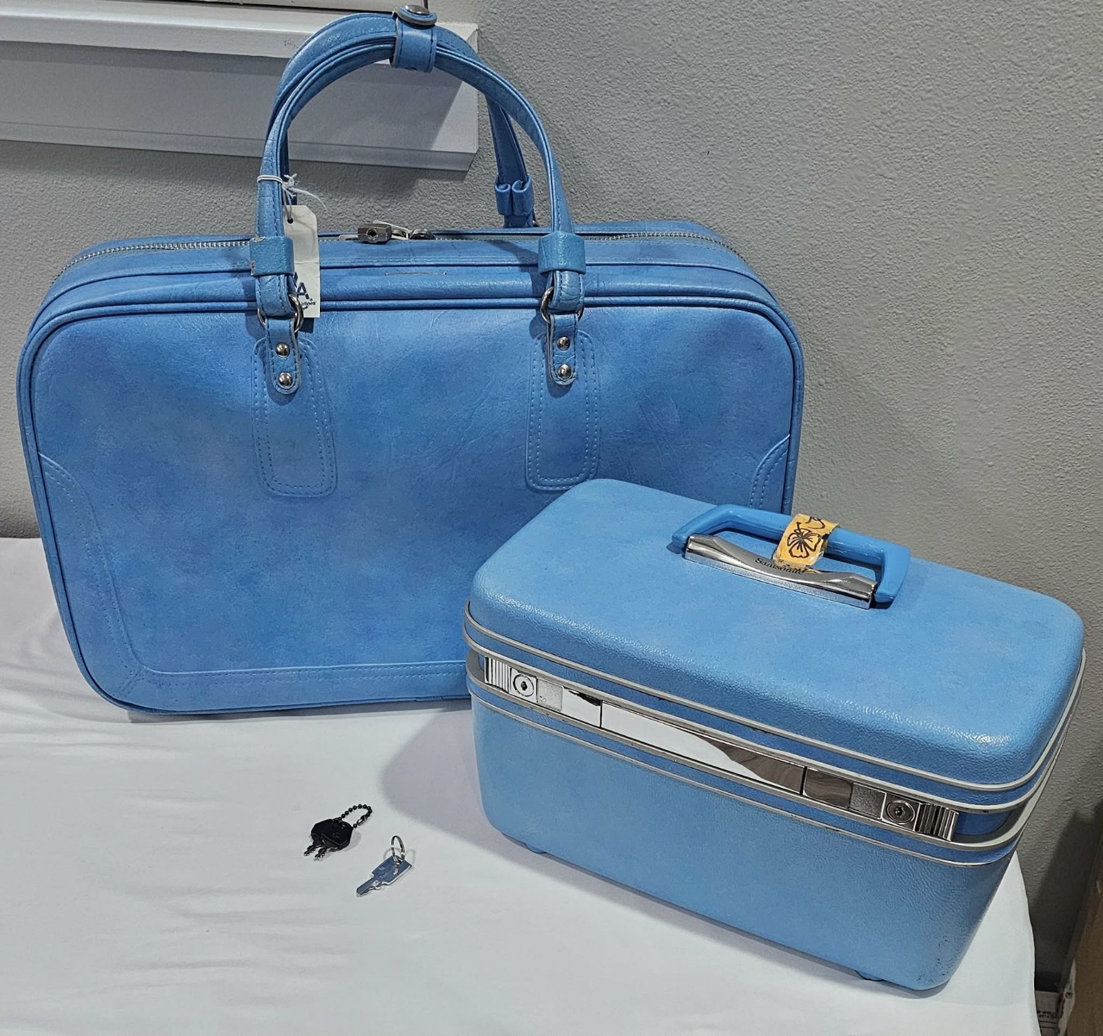 Vtg 1960’s Blue Samsonite Silhouette 2 Piece Luggage Suitcase Set Locking W/Keys