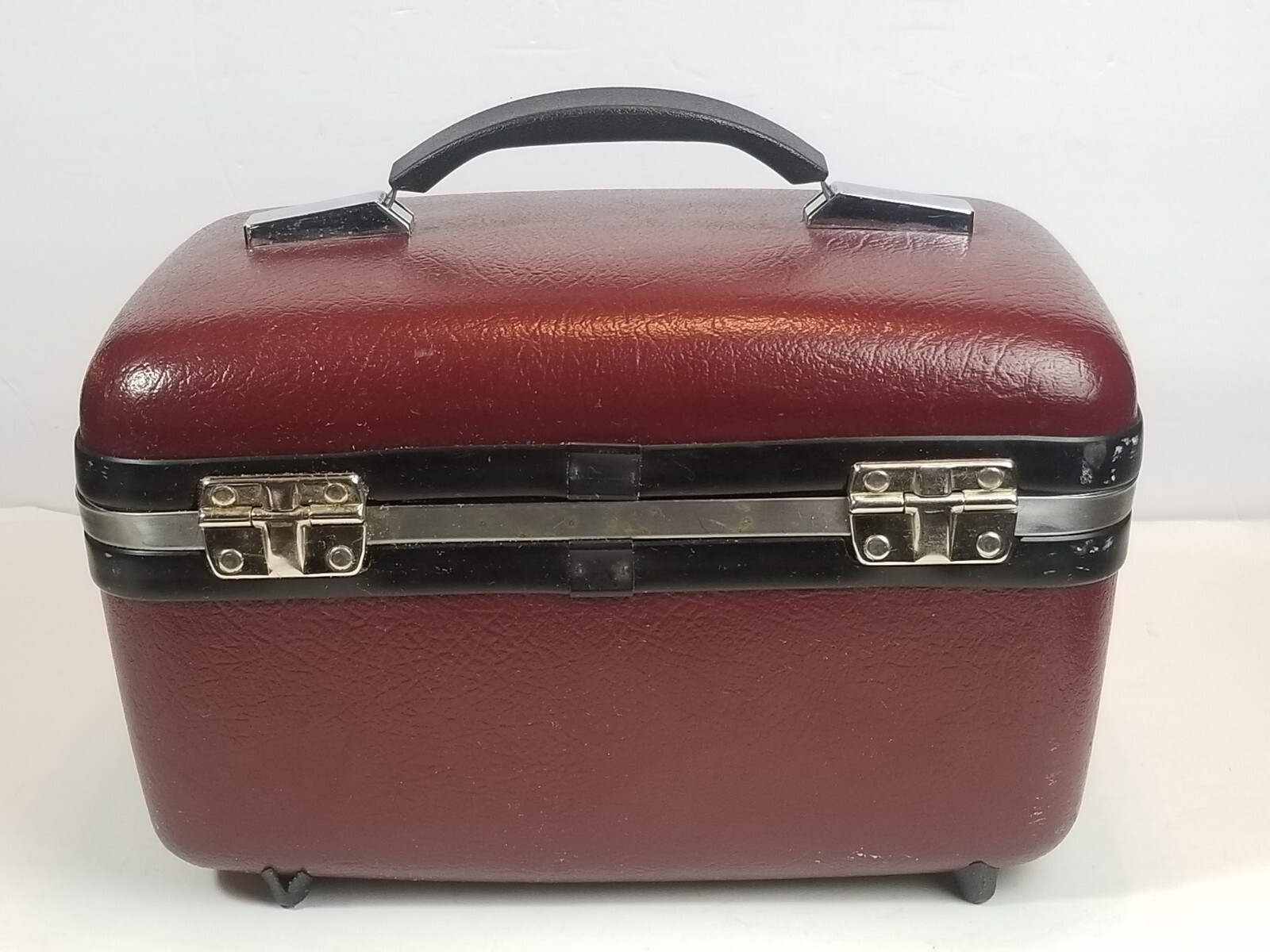 Vintage American Tourister Wine Carry On Make-Up Case for Overnight