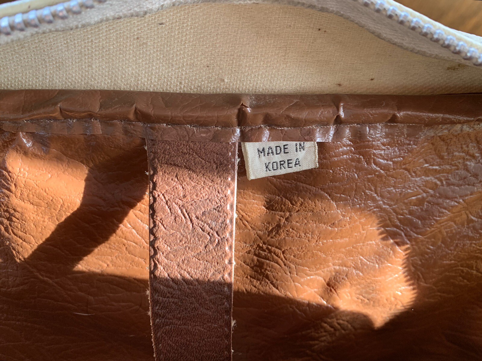 Vintage Mid-Century Three Star 2-Tone Leatherette Footed Flight Bag with Keys!