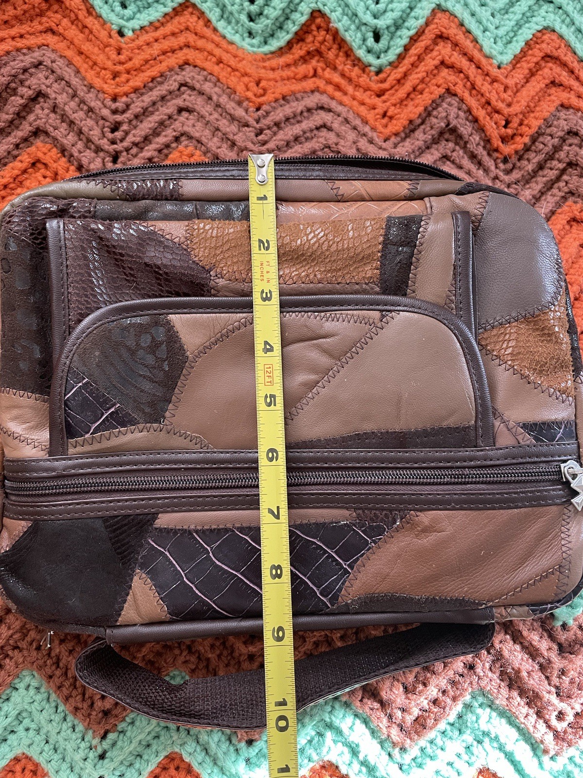 Vtg Travel bag Patchwork Leather Large Cross Zipper Pull