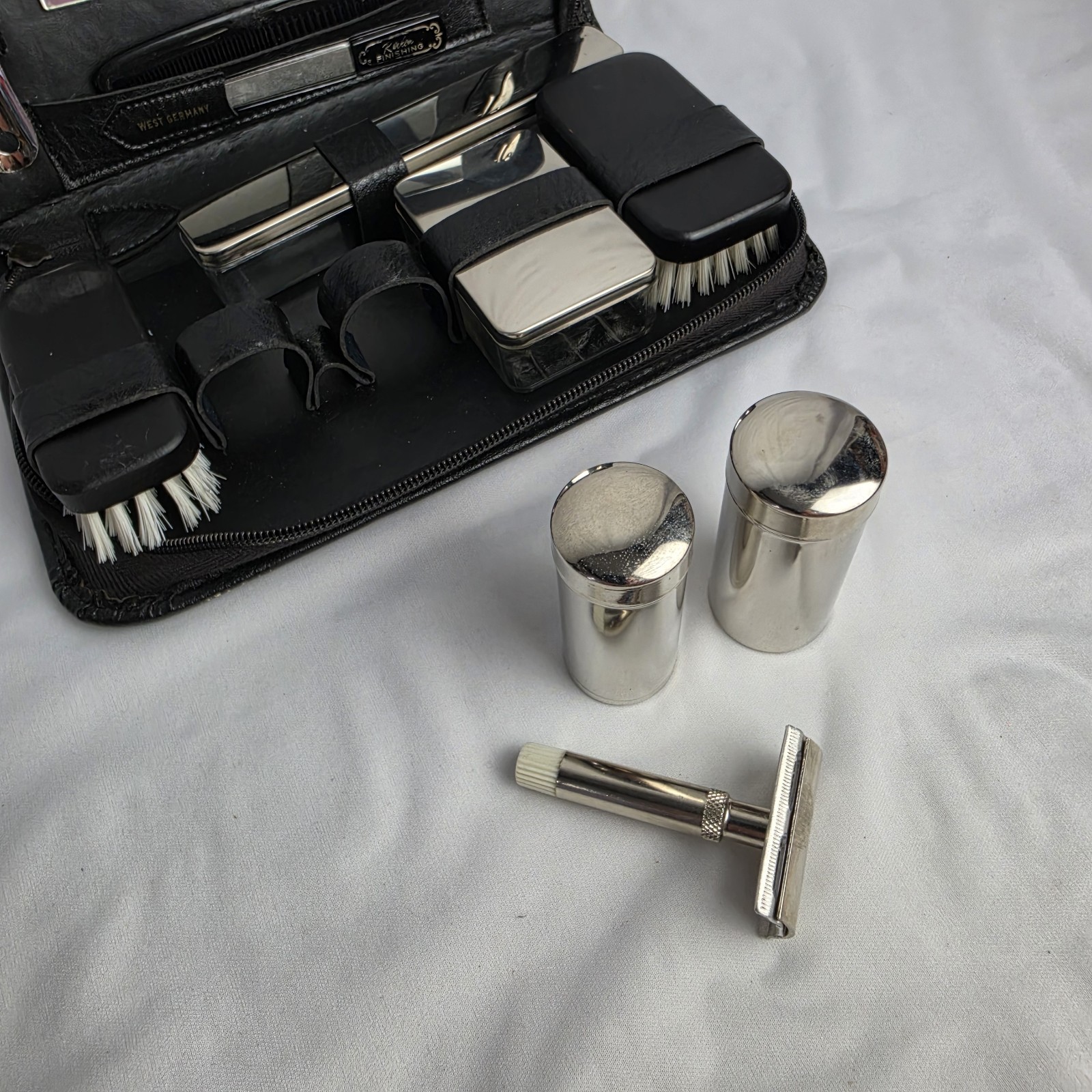 Vintage Men’s Leather Travel Toiletry Grooming Kit Case Made In West Germany