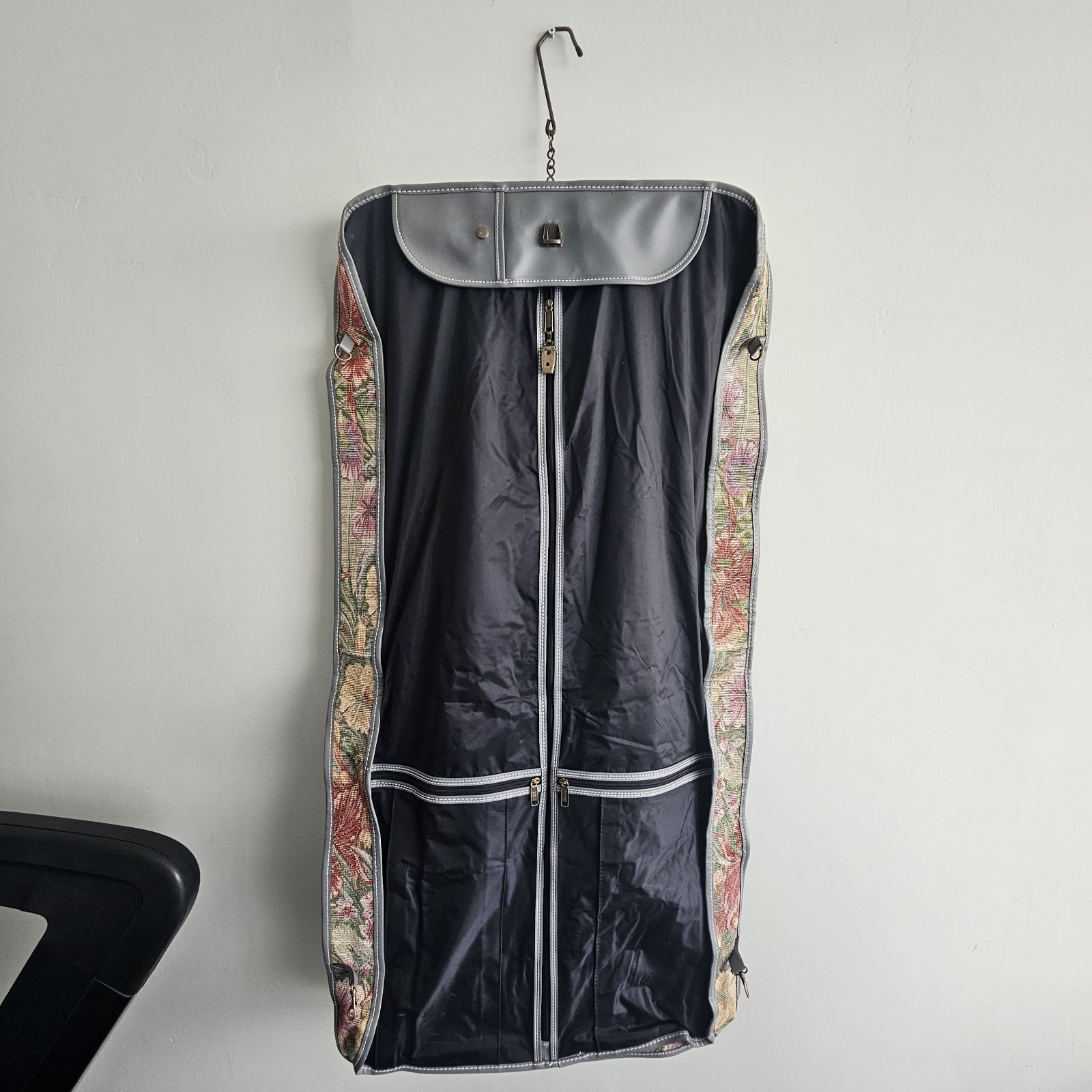 Vintage Leisure Wardrobe Travel Bag 80s Tapestry Carpet Bag Hangers Retro