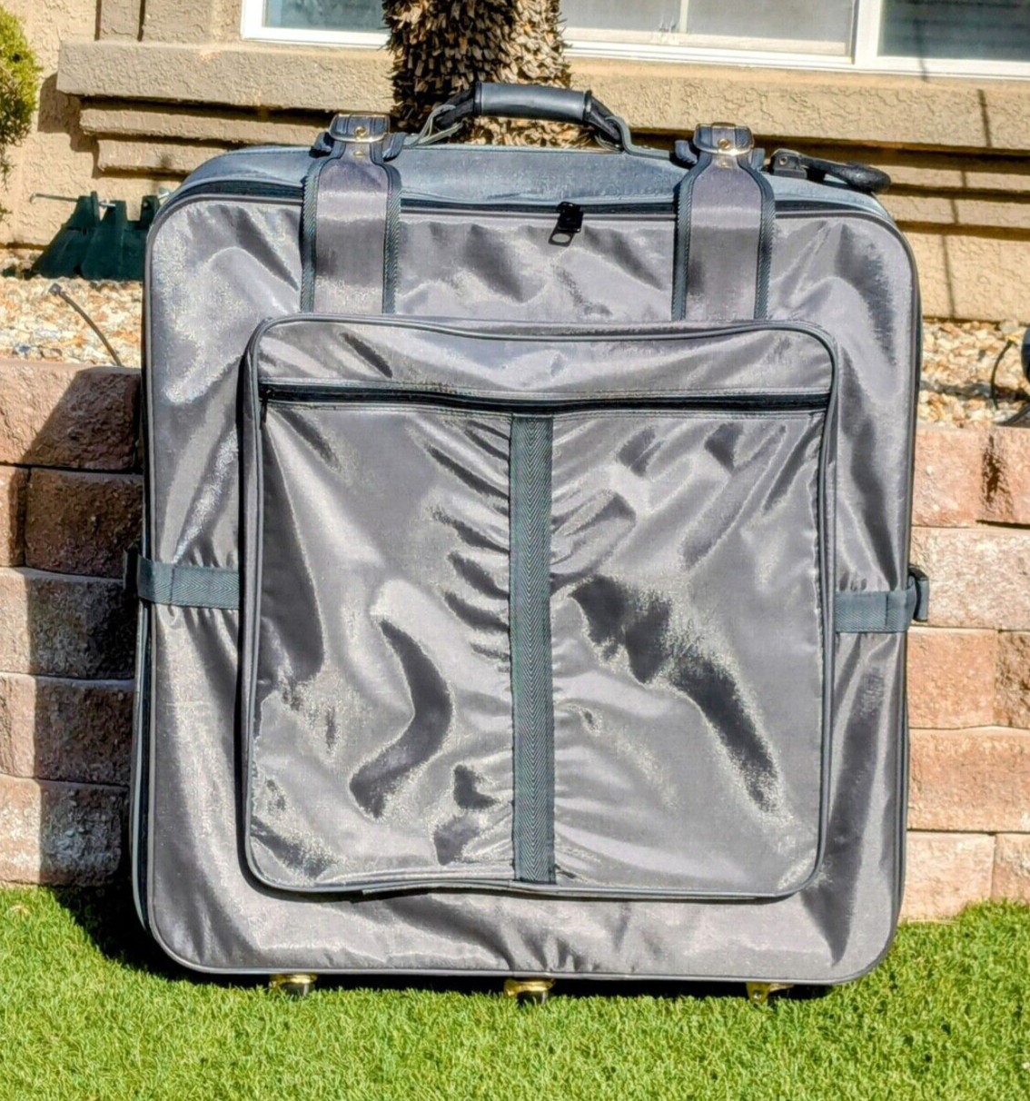 VTG Large Gray Crown World Traveller Soft Nylon Wheeled Suitcase Luggage Case