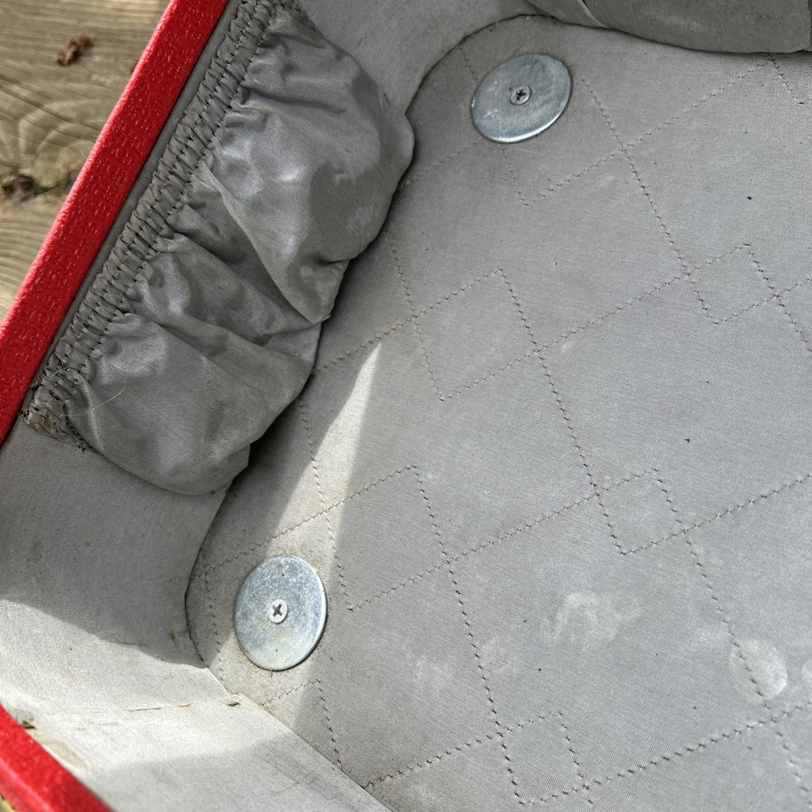 Rare Vintage RETRO RED STARLINE SUITCASE With Feet 1950-60s Hippie End Table