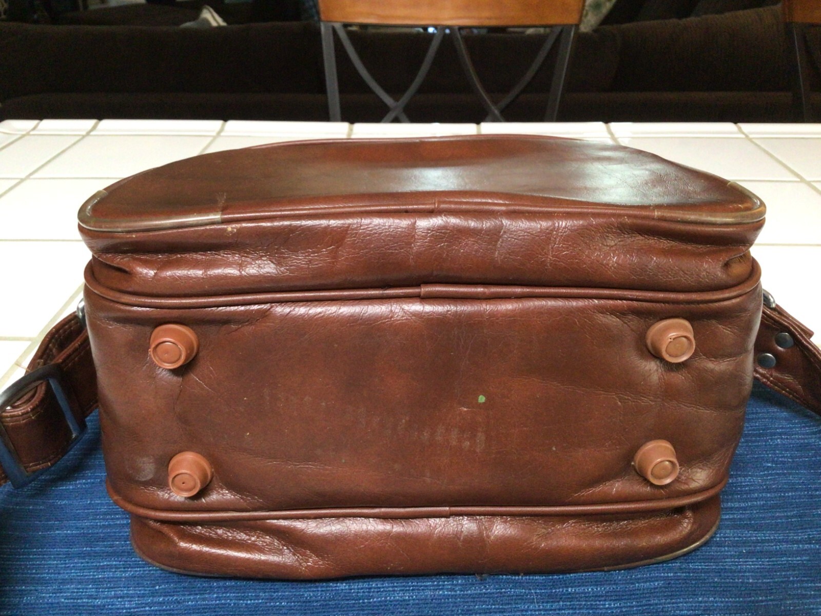 Vintage Brown Travel Bag Luggage Carry On Soft Vinyl Tote Shoulder Strap ~718A
