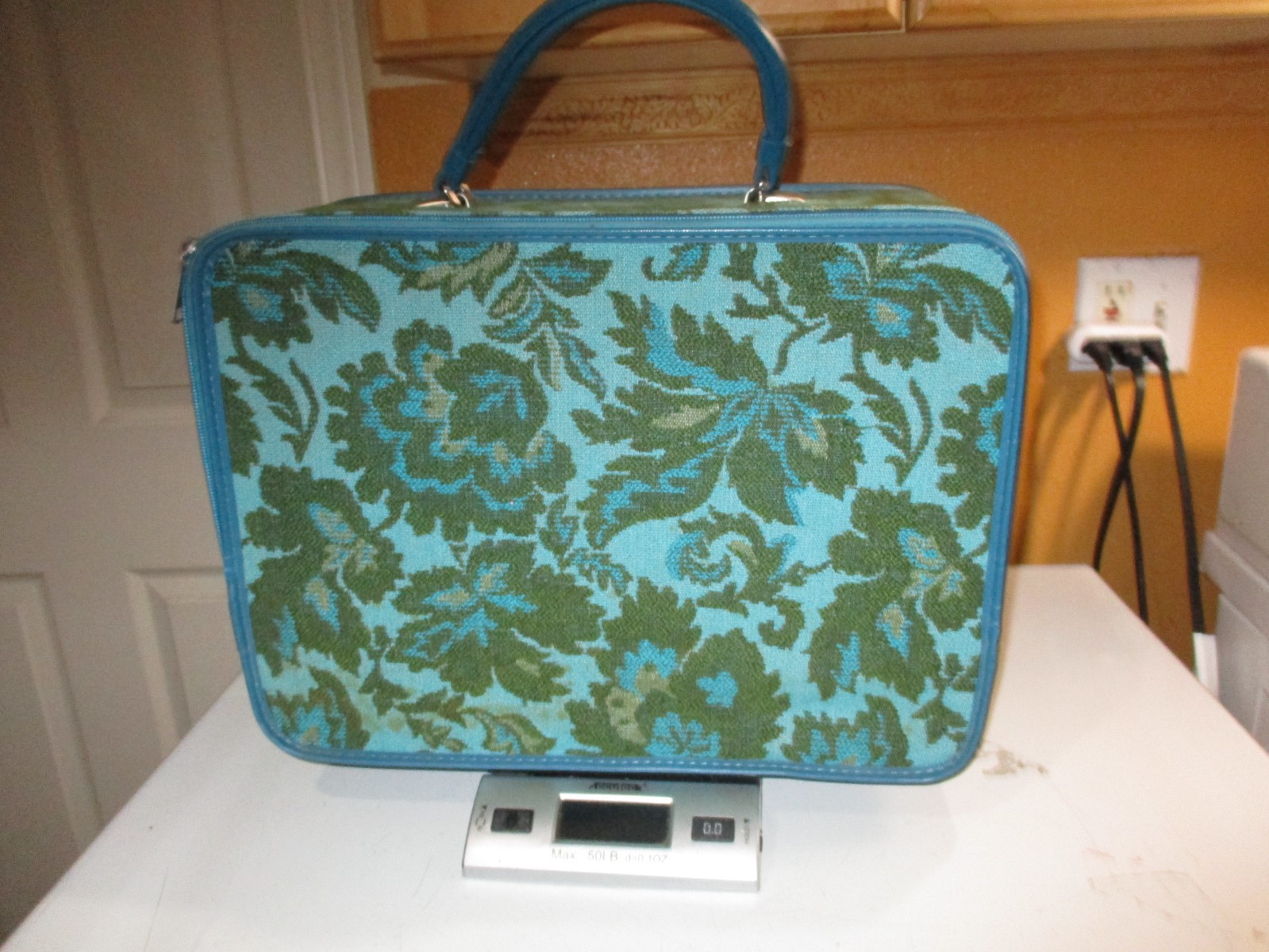 VTG Tapestry Suitcase Overnight Bag Turquosie & Green Floral Avon 60s