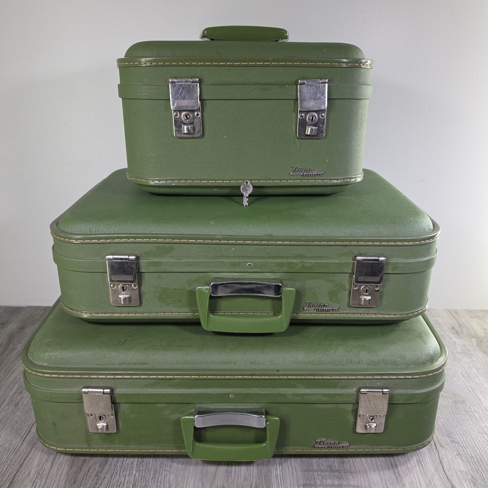 Vintage 1960s Trojan Luggage Set – Avocado Green – 3 pc – USA Made Hard Shell