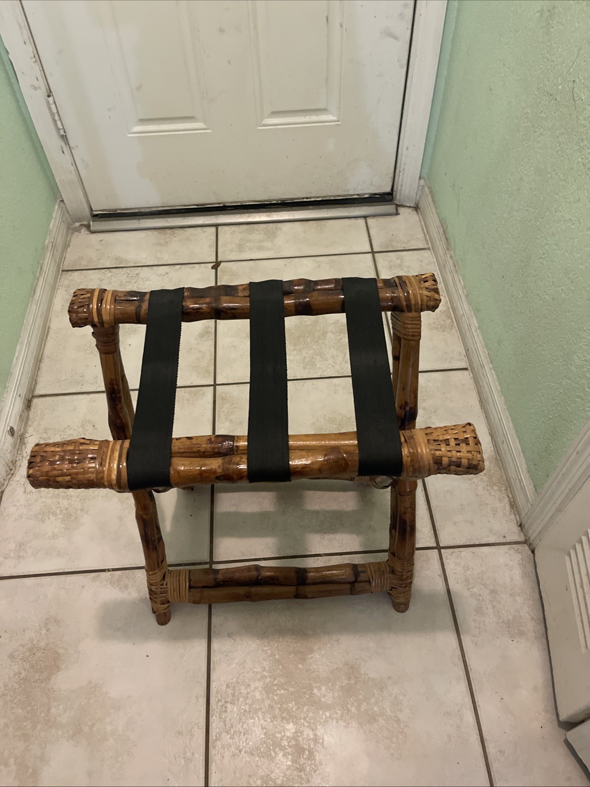 Chinoiserie Folding Bamboo/Rattin Luggage/Suitcase Rack FINE VINTAGE 21″x21″13″