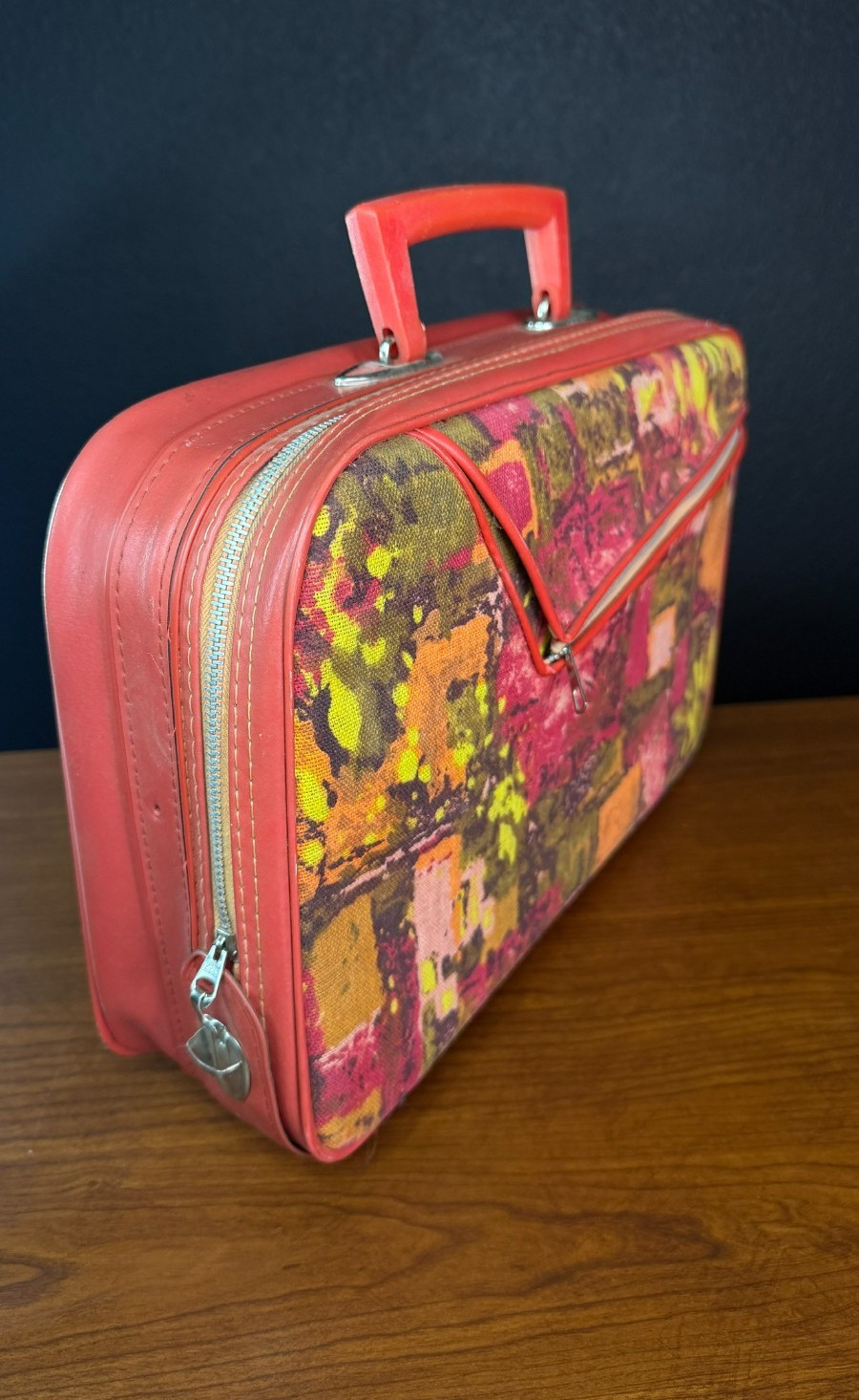 Vintage 1970s small orange suitcase soft fabric child’s train case pink