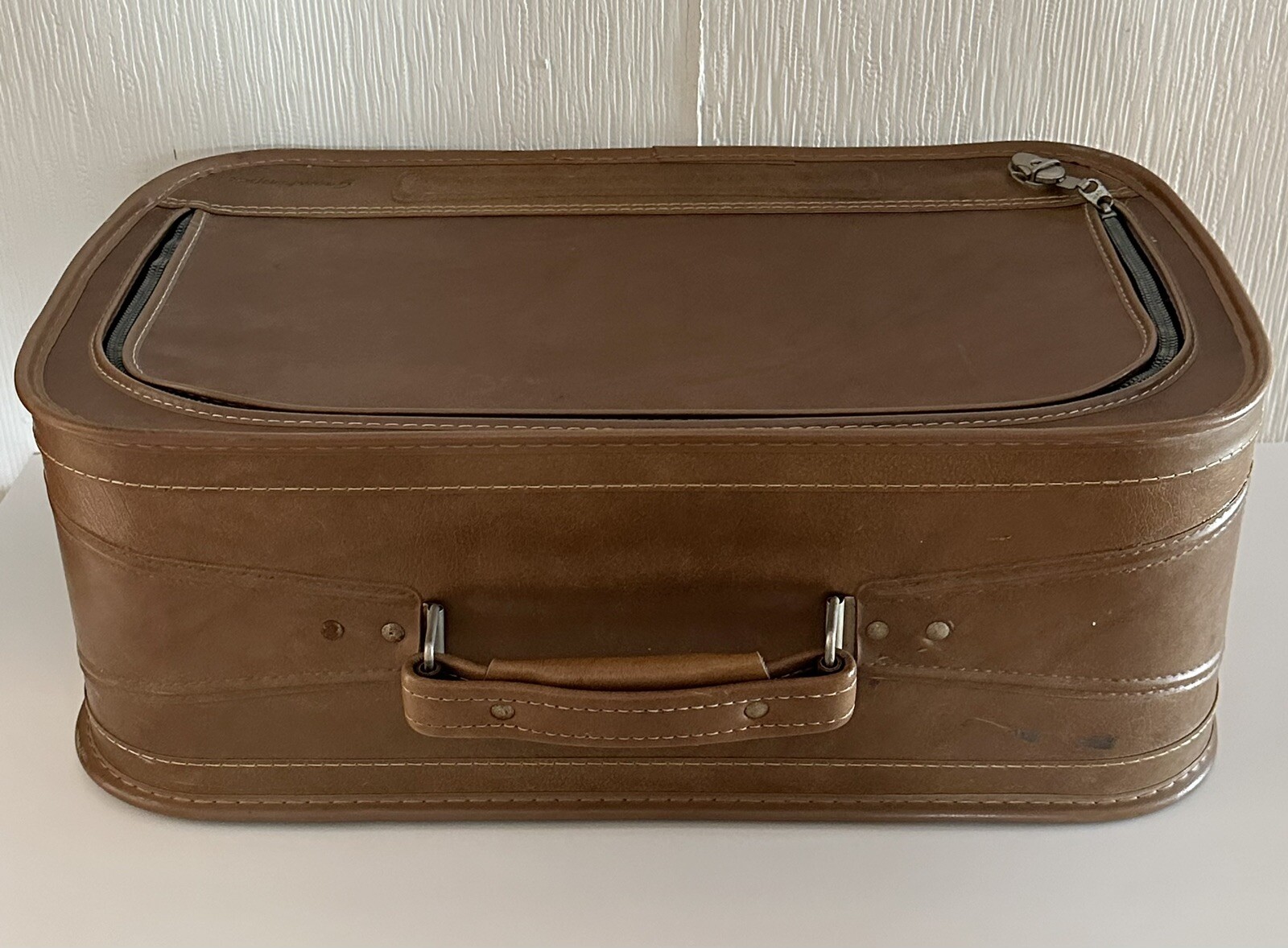 Vintage 1960s Grasshopper Brown w/ Beige Interior Zipper Lock Suitcase Luggage