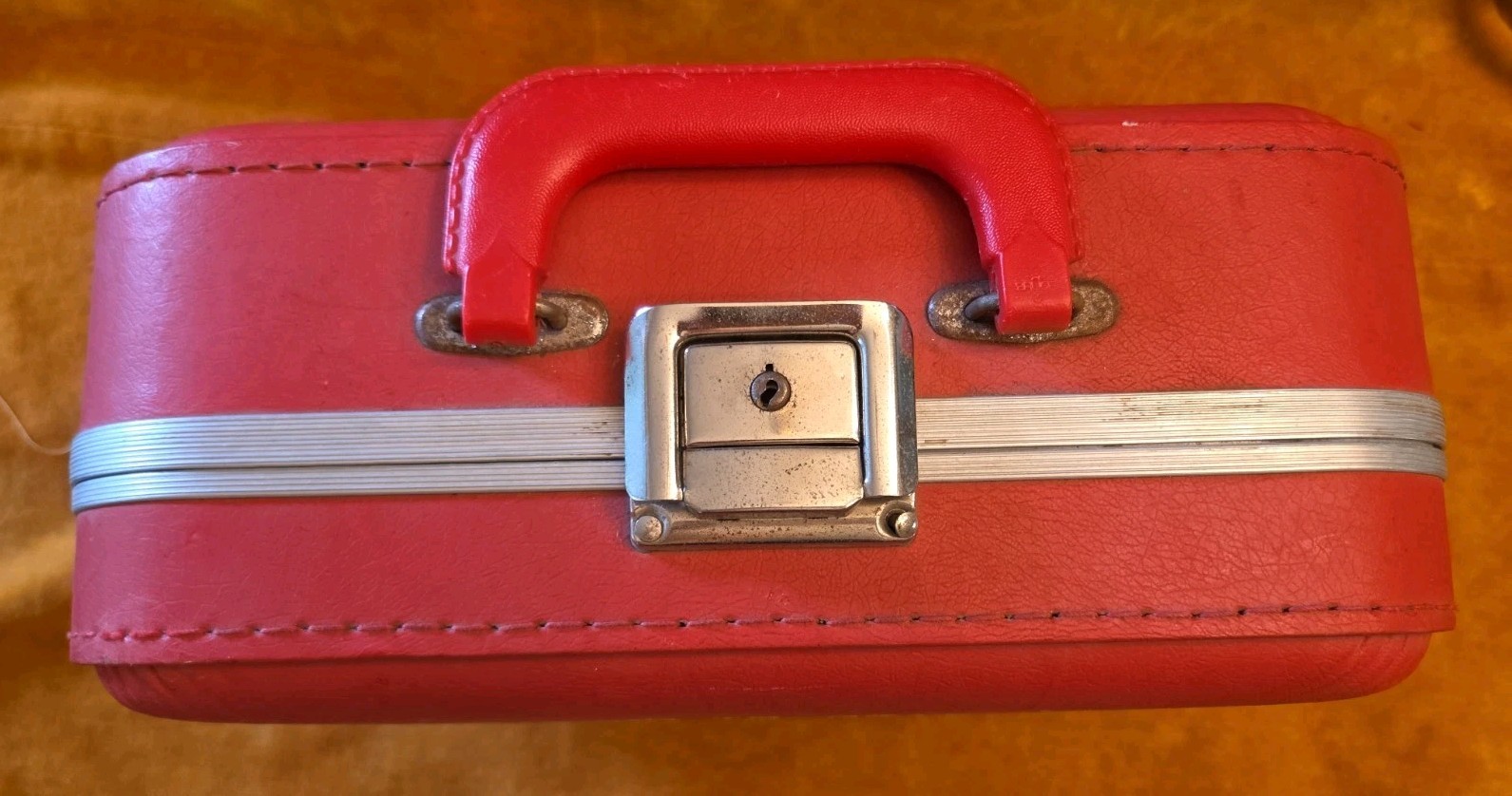 Vintage Red I’m Going to Grandma’s Suitcase 13″ Child Kid Luggage Case Retro 60s