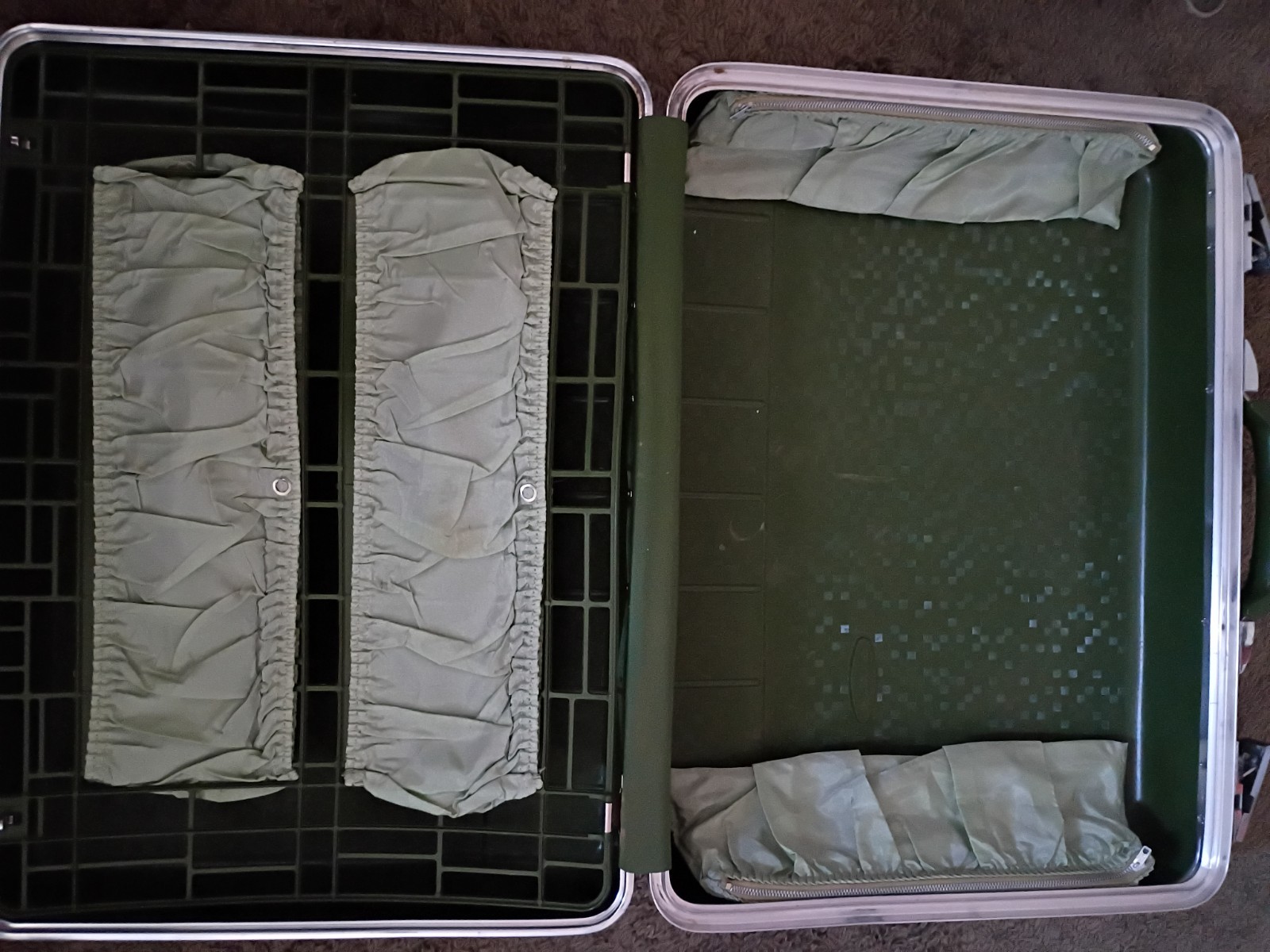 Sears Vintage Green Forecast Suitcase Hard Case Luggage