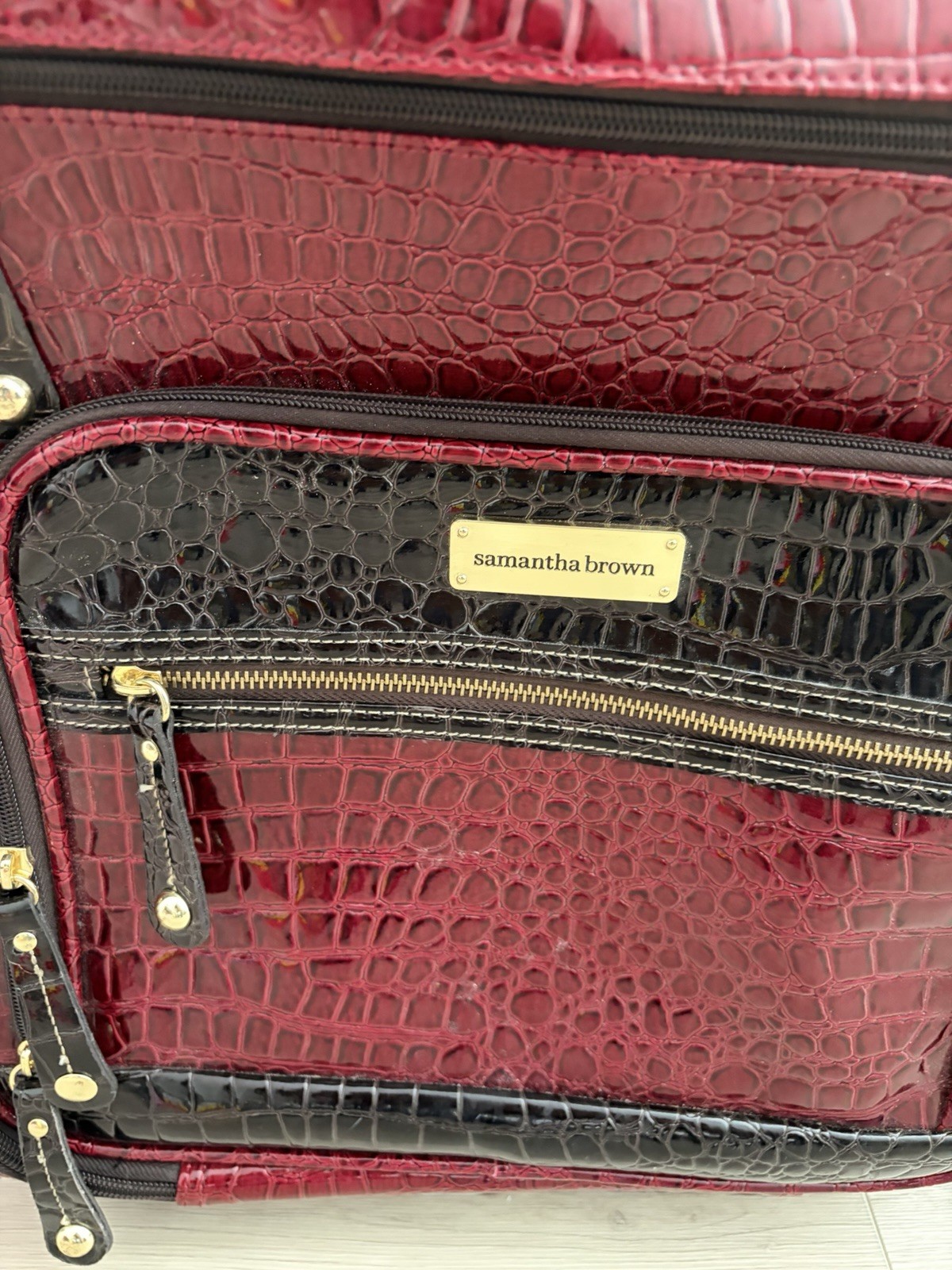 SAMANTHA BROWN CROC UNDERSEAT WHEELED BAG 15″CARRYON BURGUNDY RED