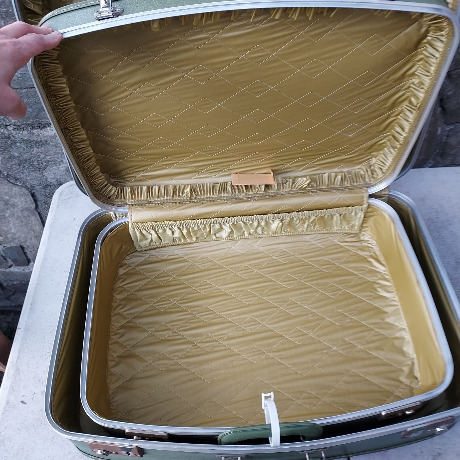 Suitcase Avocado Green 2 pieces nesting luggage 1960s Hardcase Vintage