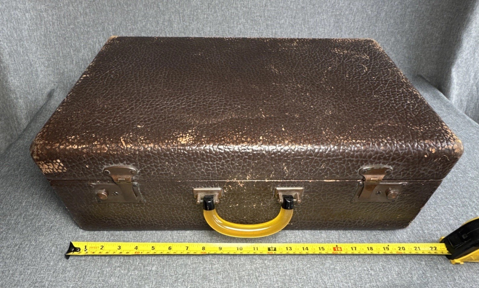 Antique ABC Pebbled Leather Suitcase BAKELITE Handle Cream Interior w/ KEY Wow!