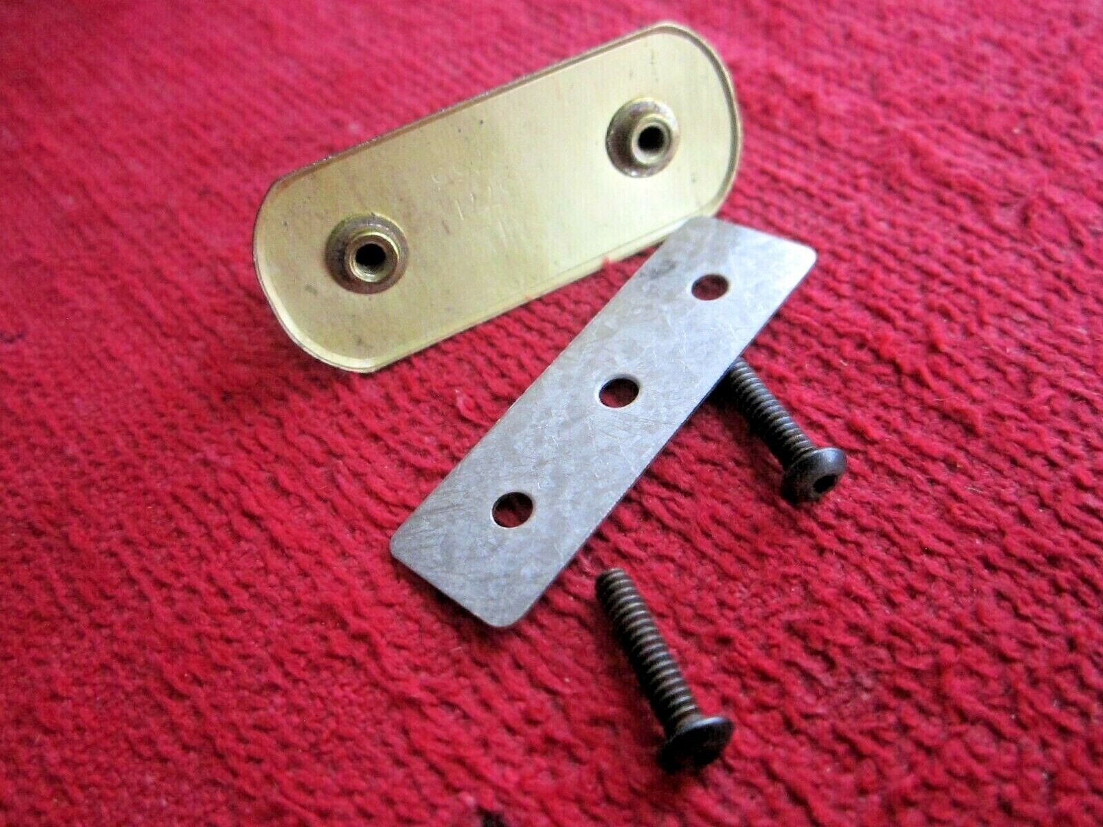 2 sets ANTIQUE VINTAGE SUITCASE LUGGAGE HANDLE MOUNTING STUDS PINS BRACKET PART