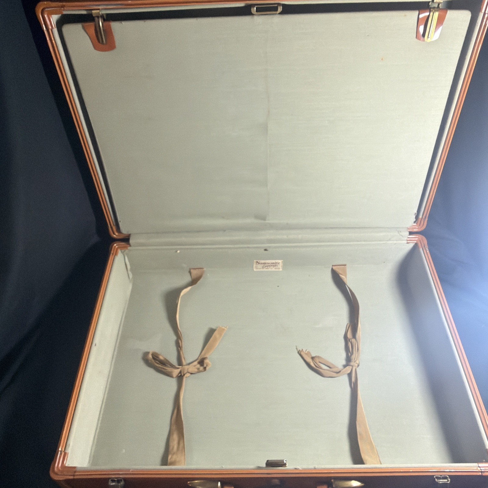 Vintage Samsonite Brown Vinyl Locking Suitcase Style 4632 USA Luggage Travel