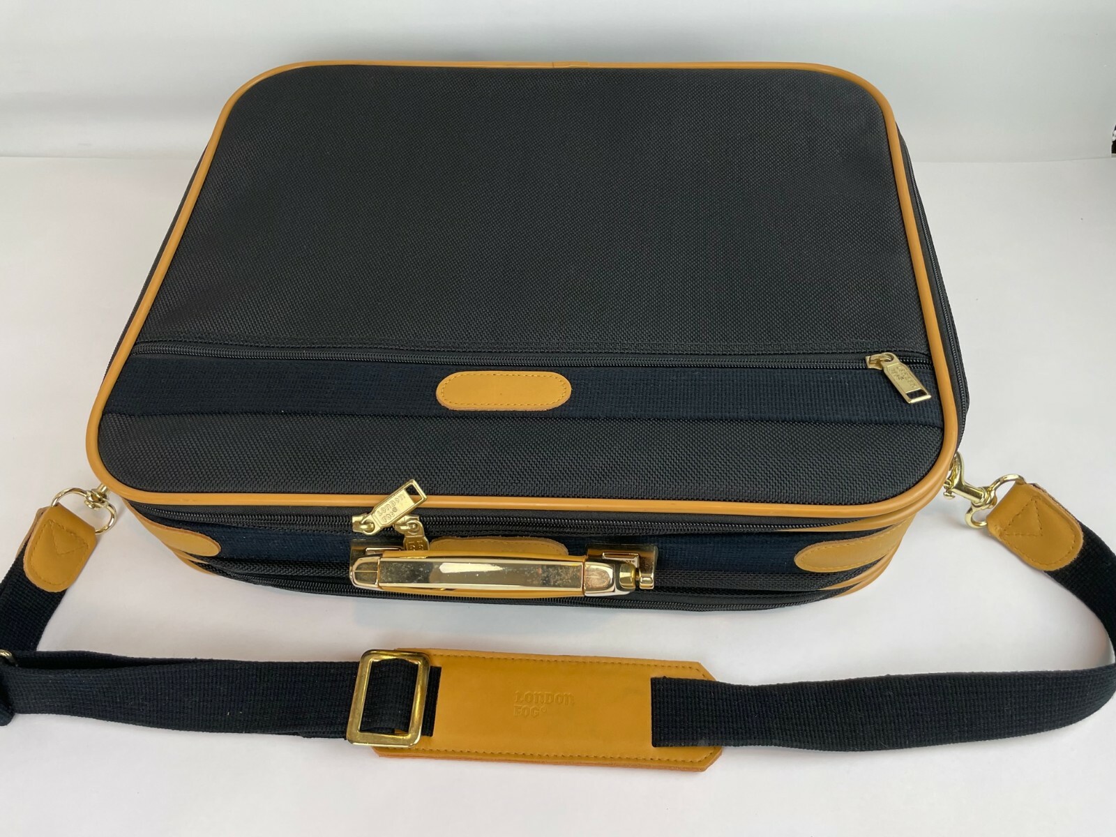 Vtg London Fog Carry On Overnight Suitcase Briefcase Shoulder Strap Black Tan