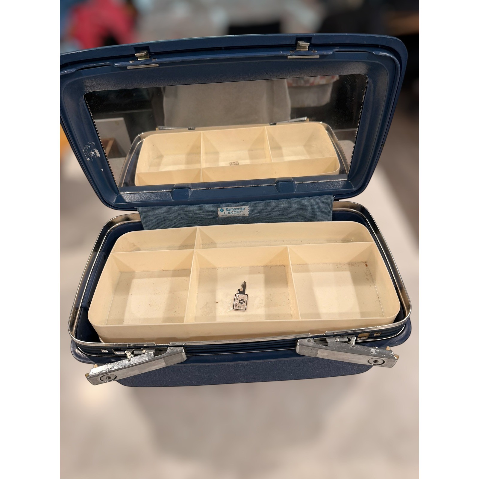 Vintage Samsonite Concord Train Case Blue Hard Shell Makeup Vanity with Tray Key