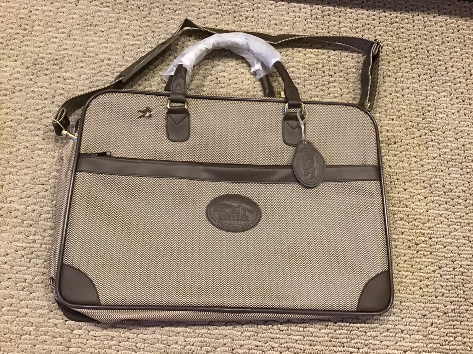 2 Heartland USA Traveler Matching Bags – Suitcase & Duffel – 1987 Avon Exclusive