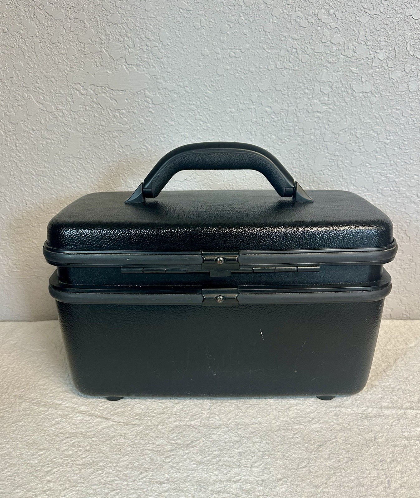 Vtg Samsonite Black Hard Shell Luggage Train Beauty Case Cosmetic With Key